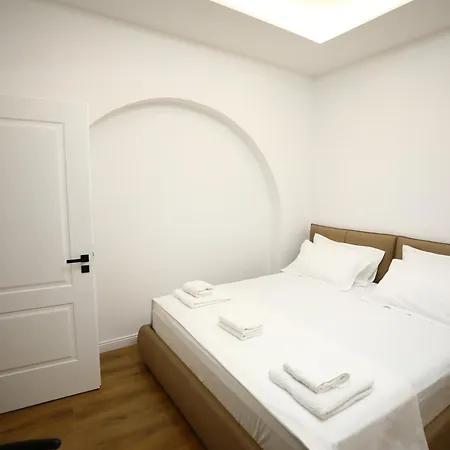 Sunny Bliss Apartment