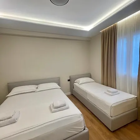 Sunny Bliss Apartment