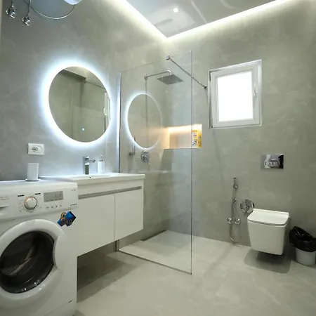 Sunny Bliss تيرانا